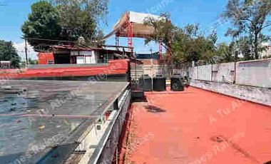 Venta de casa con uso de suelo en Av. Miguel Ángel de Quevedo. Coyoacan, CDMX.