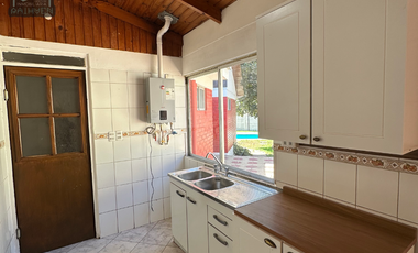 En venta hermosa casa con amplio terreno 4D 2B en Quillota