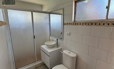 En venta hermosa casa con amplio terreno 4D 2B en Quillota