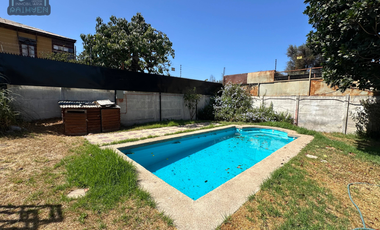 En venta hermosa casa con amplio terreno 4D 2B en Quillota
