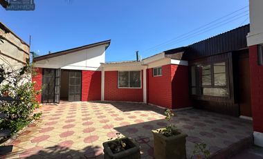 En venta hermosa casa con amplio terreno 4D 2B en Quillota