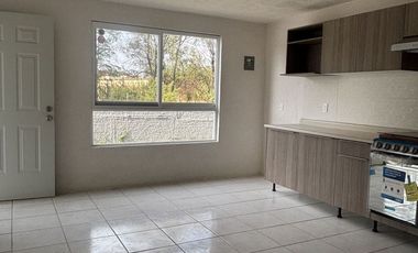 Departamento en renta como nuevo en paseo de los parques II, Piso 1