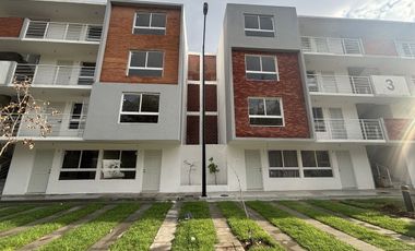 Departamento en renta como nuevo en paseo de los parques II, Piso 1
