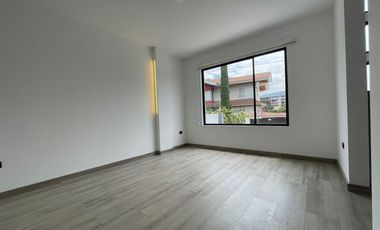 En Renta Casa nueva, Tumbaco, Sector Ruta Viva Intervalles