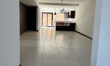 Casa en venta en Bosques del Valle,(cerca de Periférico de la Juventud en Chihuahua)