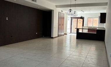 Casa en venta en Bosques del Valle,(cerca de Periférico de la Juventud en Chihuahua)