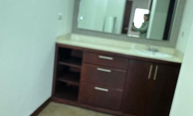 Casa en venta en Bosques del Valle,(cerca de Periférico de la Juventud en Chihuahua)