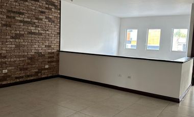 Casa en venta en Bosques del Valle,(cerca de Periférico de la Juventud en Chihuahua)