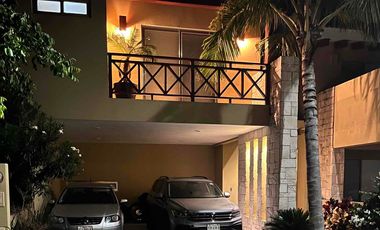 Hermosa residencia en residencial de lujo