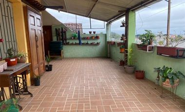 Alquiler De Departamento En Segundo Piso Alto