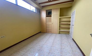 Alquiler De Departamento En Segundo Piso Alto