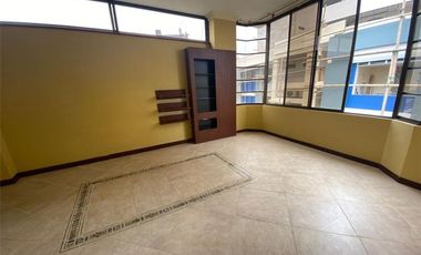 Alquiler De Departamento En Segundo Piso Alto