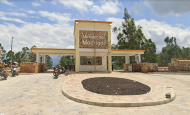 VENDO CASA EN CONDOMINIO MIRADOR DEL MADRIGAL EN LA MESA DE LOS SANTOS