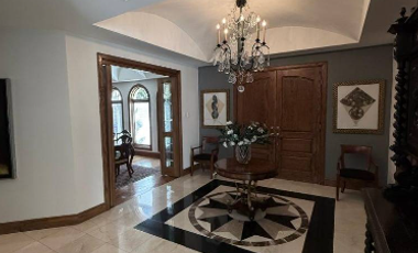 Casa de lujo en venta en Encordada Santa Fe Chihuahua con vista al campo de golf – 635 m² construcción