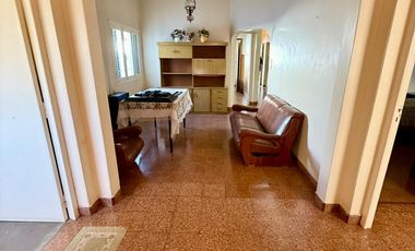 Casa en excelente ubicación a metros de Av. 2