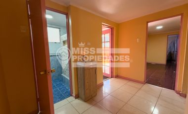 SE VENDE AMPLIA CASA | EXCELENTE UBICACIÓN Y GRAN METRAJE