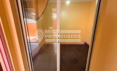 SE VENDE AMPLIA CASA | EXCELENTE UBICACIÓN Y GRAN METRAJE