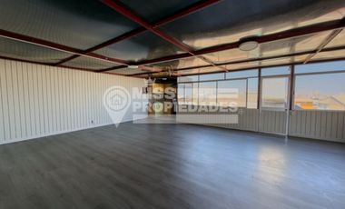 SE VENDE AMPLIA CASA | EXCELENTE UBICACIÓN Y GRAN METRAJE