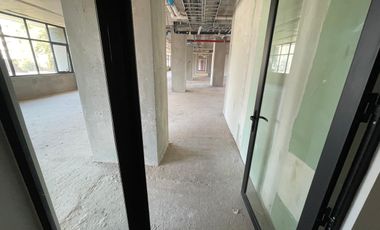ARRIENDO Local/Oficina de 1.169,09 m2, sector Bellavista Tv, Providencia