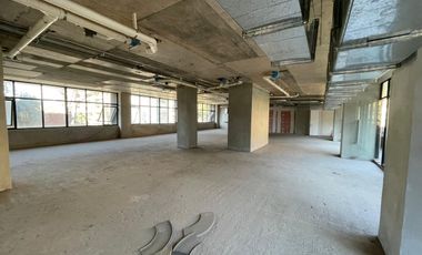 ARRIENDO Local/Oficina de 1.169,09 m2, sector Bellavista Tv, Providencia