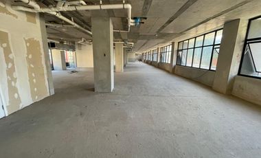 ARRIENDO Local/Oficina de 1.169,09 m2, sector Bellavista Tv, Providencia