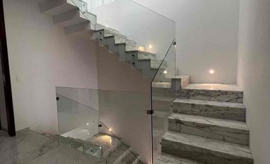 Casa en renta en Valle Imperial Sección Bosques coto alberca