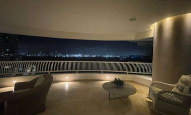 Extraordinario apartamento recien remodelado frente a la bahia de Cartagena