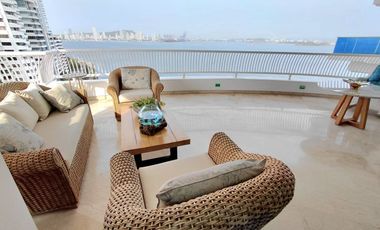 Extraordinario apartamento recien remodelado frente a la bahia de Cartagena