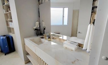 Extraordinario apartamento recien remodelado frente a la bahia de Cartagena