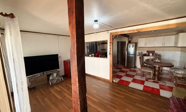 Se Vende Amplia  Propiedad de 7D y 2B en Valdivia, Región de Los Ríos.