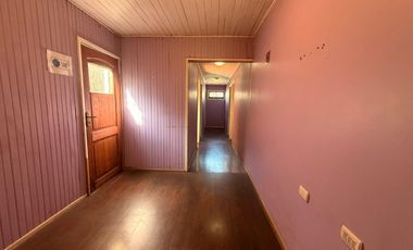 Se Vende Amplia  Propiedad de 7D y 2B en Valdivia, Región de Los Ríos.