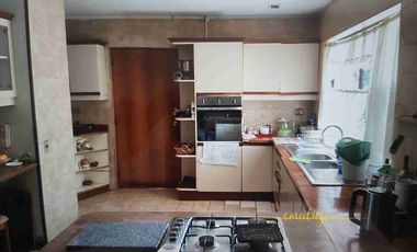 Casa de 4hab 4bñs, 2 pisos cercana al Jumbo Rgua.