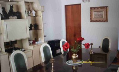 Casa de 4hab 4bñs, 2 pisos cercana al Jumbo Rgua.