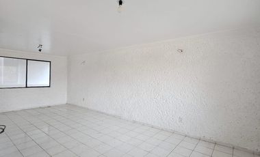 CASA EN   DOS NIVELES   CENTRICA