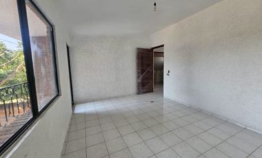 CASA EN   DOS NIVELES   CENTRICA