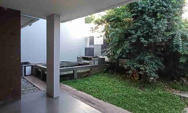 Dijual rumah cantik 2lantai lokasi strategis