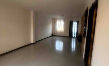 alquilo casa de una planta villa club