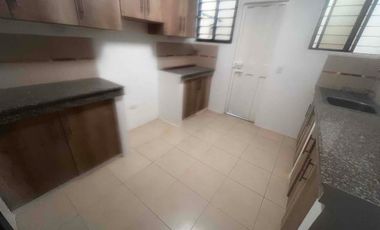 alquilo casa de una planta villa club