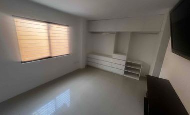 alquilo casa de una planta villa club