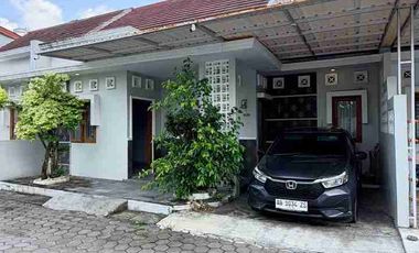 RUMAH CANTIK MINIMALIS DALAM CLUSTER ONE GATE SYSTEM DI PELEM WULUNG DEKAT GEDONGKUNING