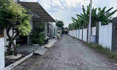 RUMAH CANTIK MINIMALIS DALAM CLUSTER ONE GATE SYSTEM DI PELEM WULUNG DEKAT GEDONGKUNING