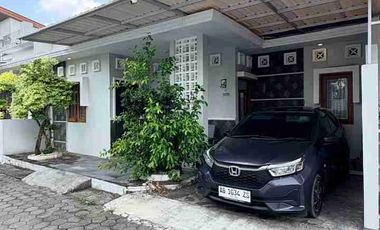 RUMAH CANTIK MINIMALIS DALAM CLUSTER ONE GATE SYSTEM DI PELEM WULUNG DEKAT GEDONGKUNING