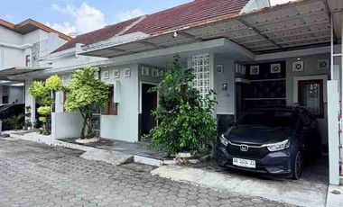 RUMAH CANTIK MINIMALIS DALAM CLUSTER ONE GATE SYSTEM DI PELEM WULUNG DEKAT GEDONGKUNING