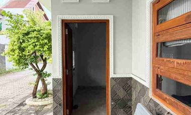 RUMAH CANTIK MINIMALIS DALAM CLUSTER ONE GATE SYSTEM DI PELEM WULUNG DEKAT GEDONGKUNING