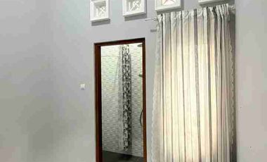 RUMAH CANTIK MINIMALIS DALAM CLUSTER ONE GATE SYSTEM DI PELEM WULUNG DEKAT GEDONGKUNING
