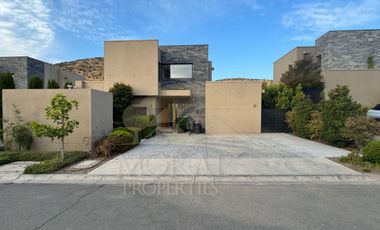 VENTA CASA CHAMISERO COLINA OPORTUNIDAD CASA COMO NUEVA 3D 3B TERRAZA JARDIN QUINCHO