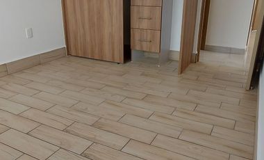 Casa en renta Residencial Benevento, impecable Seminueva de hace 2 años privada con control de acceso y guardias de seguridad, León, Gto.