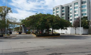Casa en renta Residencial Benevento, impecable Seminueva de hace 2 años privada con control de acceso y guardias de seguridad, León, Gto.