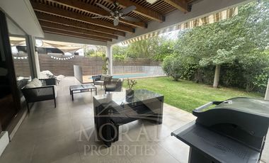 Venta Casa Chamisero Colina 4D 2 en Suite Oficina Dormitorio Servicio Piscina Terraza