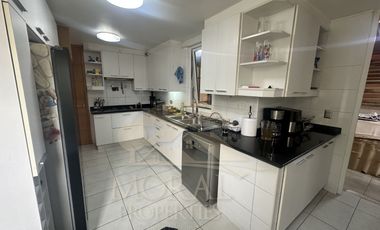 Venta Casa Chamisero Colina 4D 2 en Suite Oficina Dormitorio Servicio Piscina Terraza